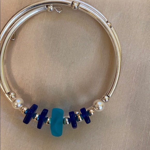 Silver sea glass necklace and bracelet set - Picture 3 of 7